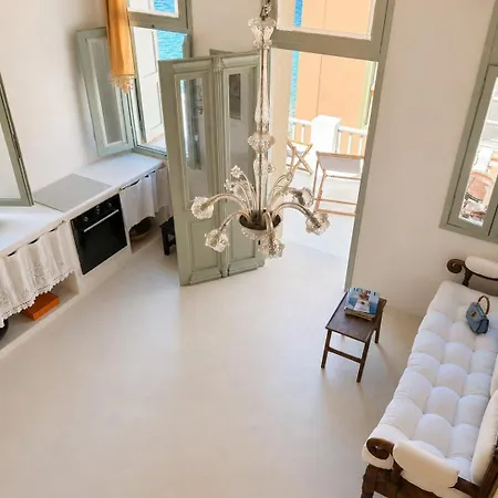 度假居 Voutakia Retreat Seafront *